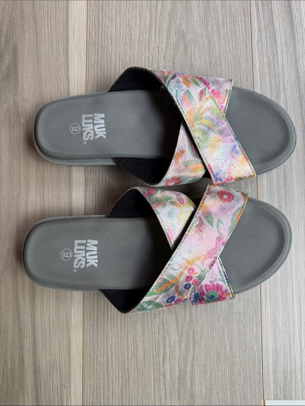 Muk Luks Women's Mera Cross Strap Sandals Size 9 - Picture 2 of 5